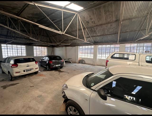 2,230M² INDUSTRIAL YARD FOR SALE IN KEMPTON PARK CENTRAL
